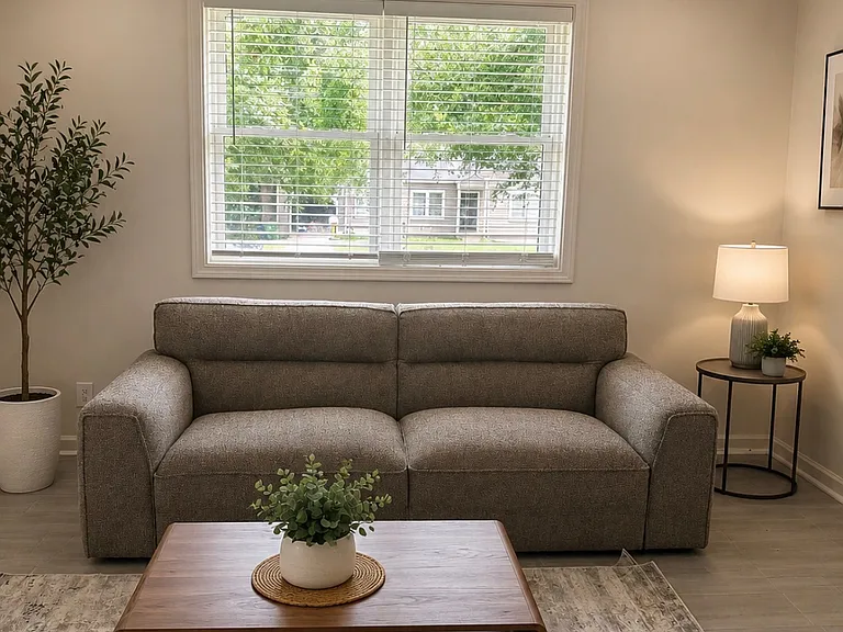 2554 Loghaven Dr NW — Photo 4