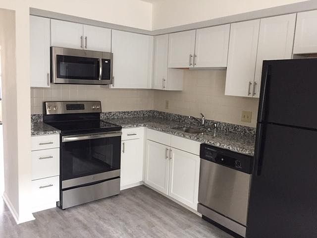 1st image of 15652 Ferncreek Dr #8A