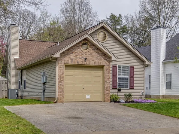 4002 Farmingham Woods Dr, Hermitage, TN 37076