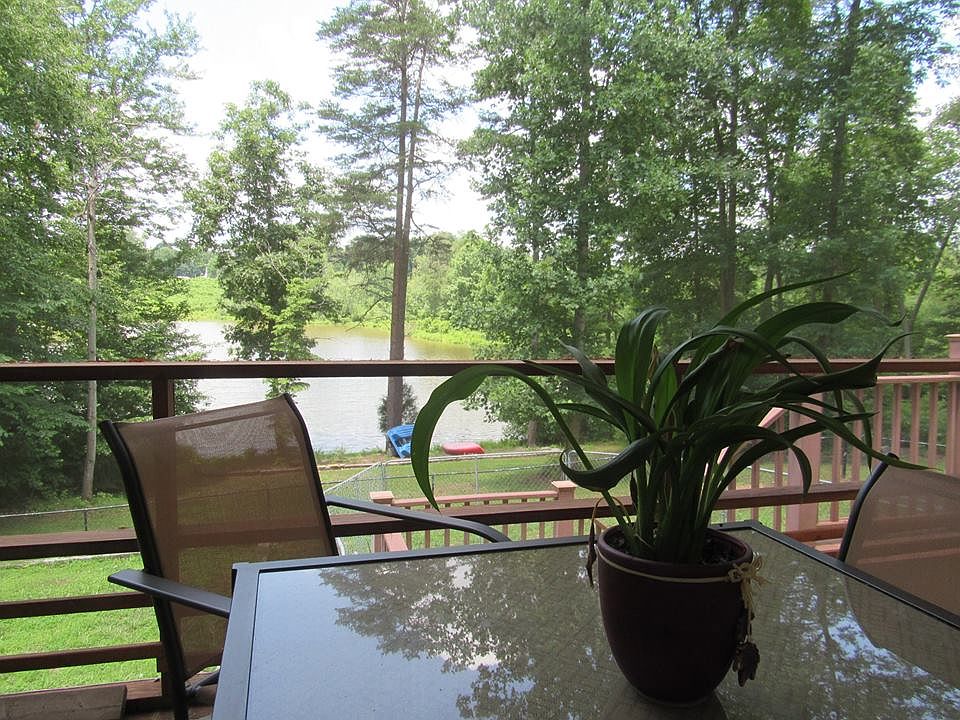 2nd image of 1635 Lakewood Trl