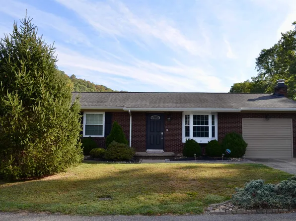4 Louie Ct, Barboursville, WV 25504