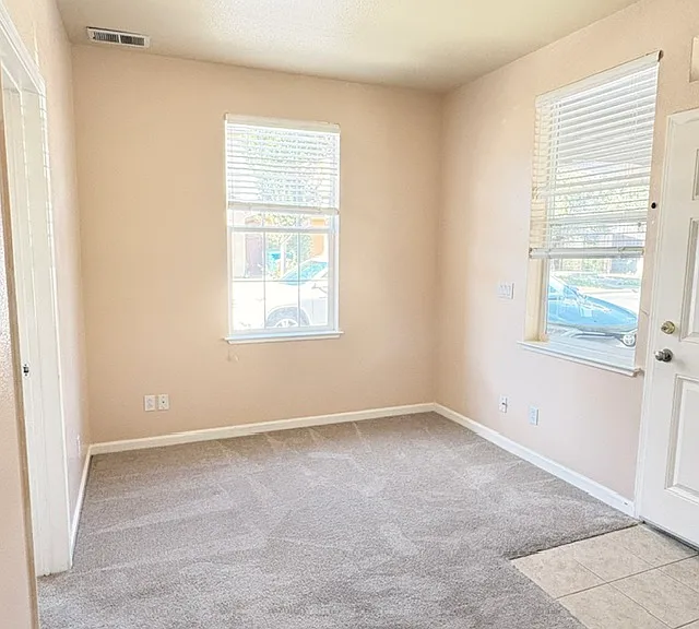 1561 Jainine St — Photo 9