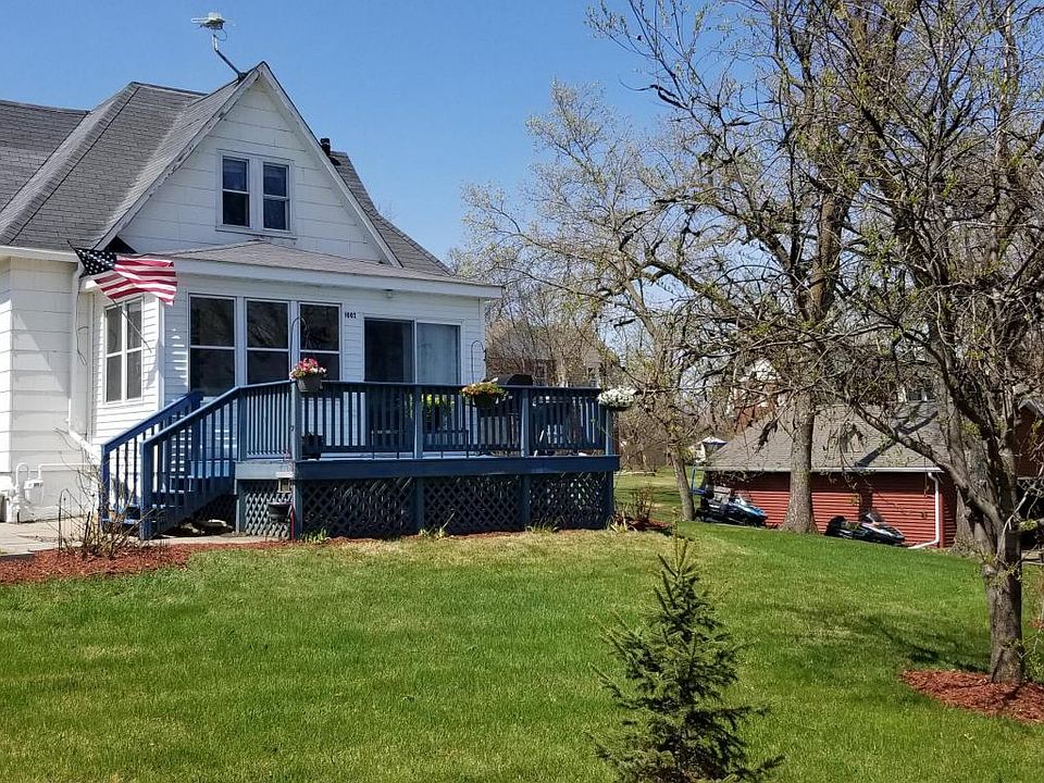 1st image of 1002 1st St