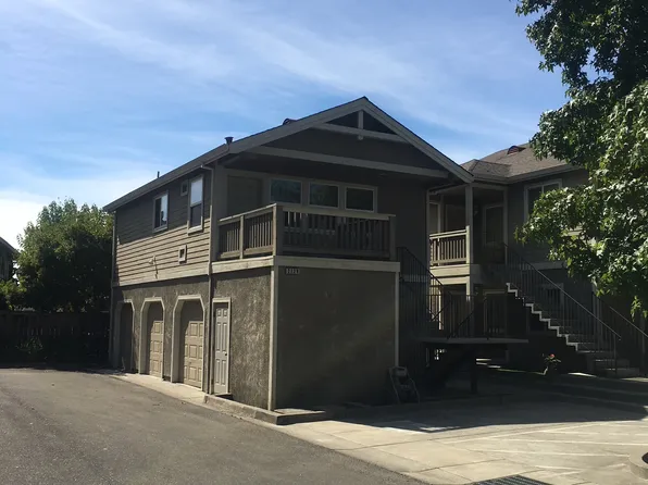2129 Naomi Pl, Santa Rosa, CA 95403