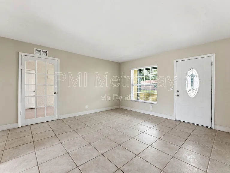 6406 Axelrod Rd — Photo 4