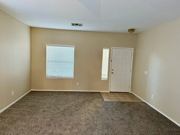 3783 E Woodside Way — Photo 2