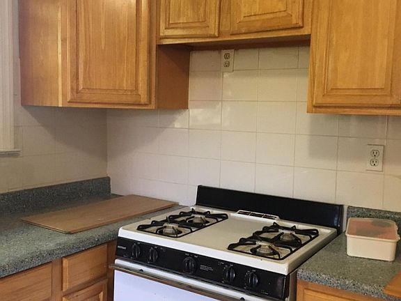4th image of 12 Logan Ave #2BD