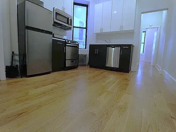 926 Amsterdam Avenue image 1 of 6