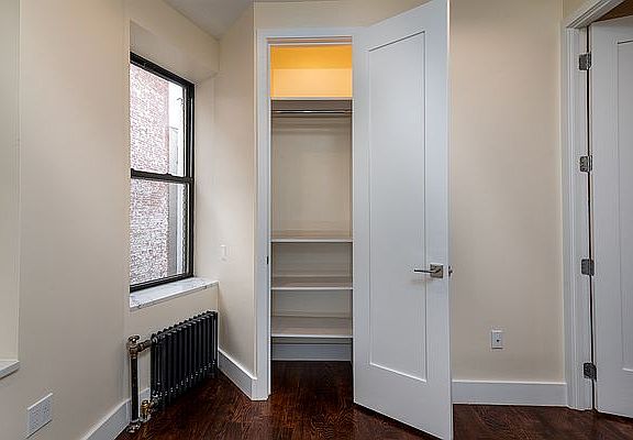 2nd image of 921 Washington Ave #724