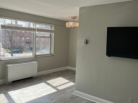 5th image of 11850 Edgewater Dr APT 201