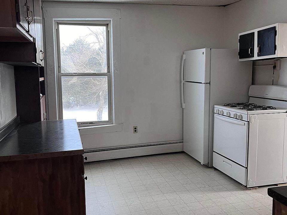 1st image of 109 Railroad St #6