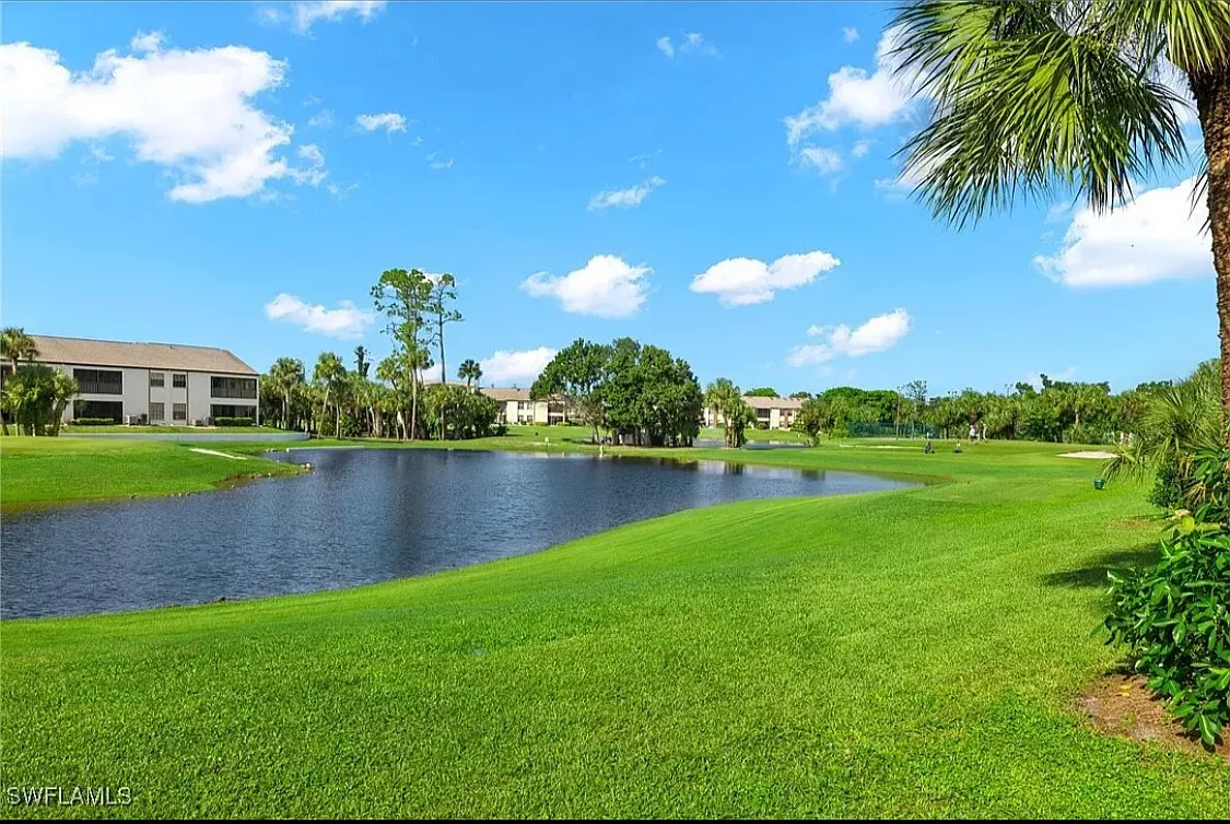 2 bed, 918 sqft, $3,200 — Photo 1