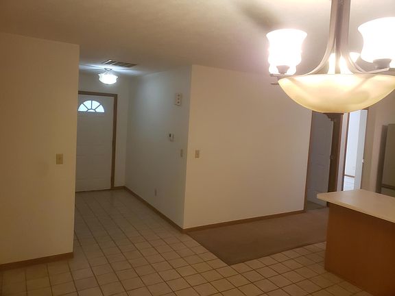 5th image of 160 Westhaven Dr