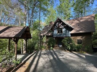 809 Gibson Rd, Franklin, NC 28734