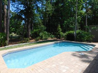 5 Cottonwood Ln, Hilton Head Island, SC 29926
