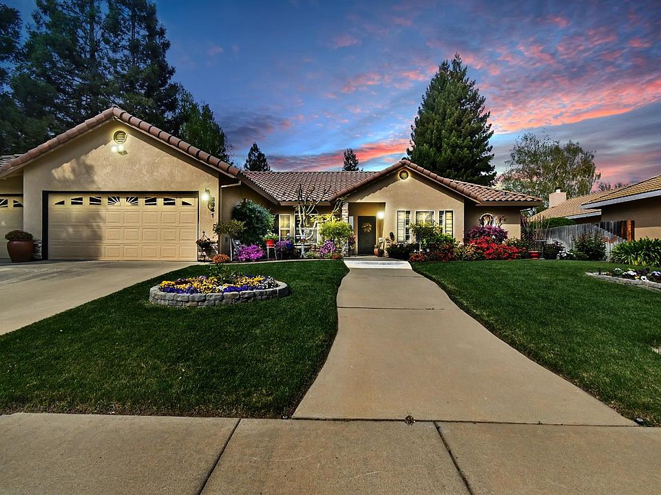 1st image of 3341 Paris Way