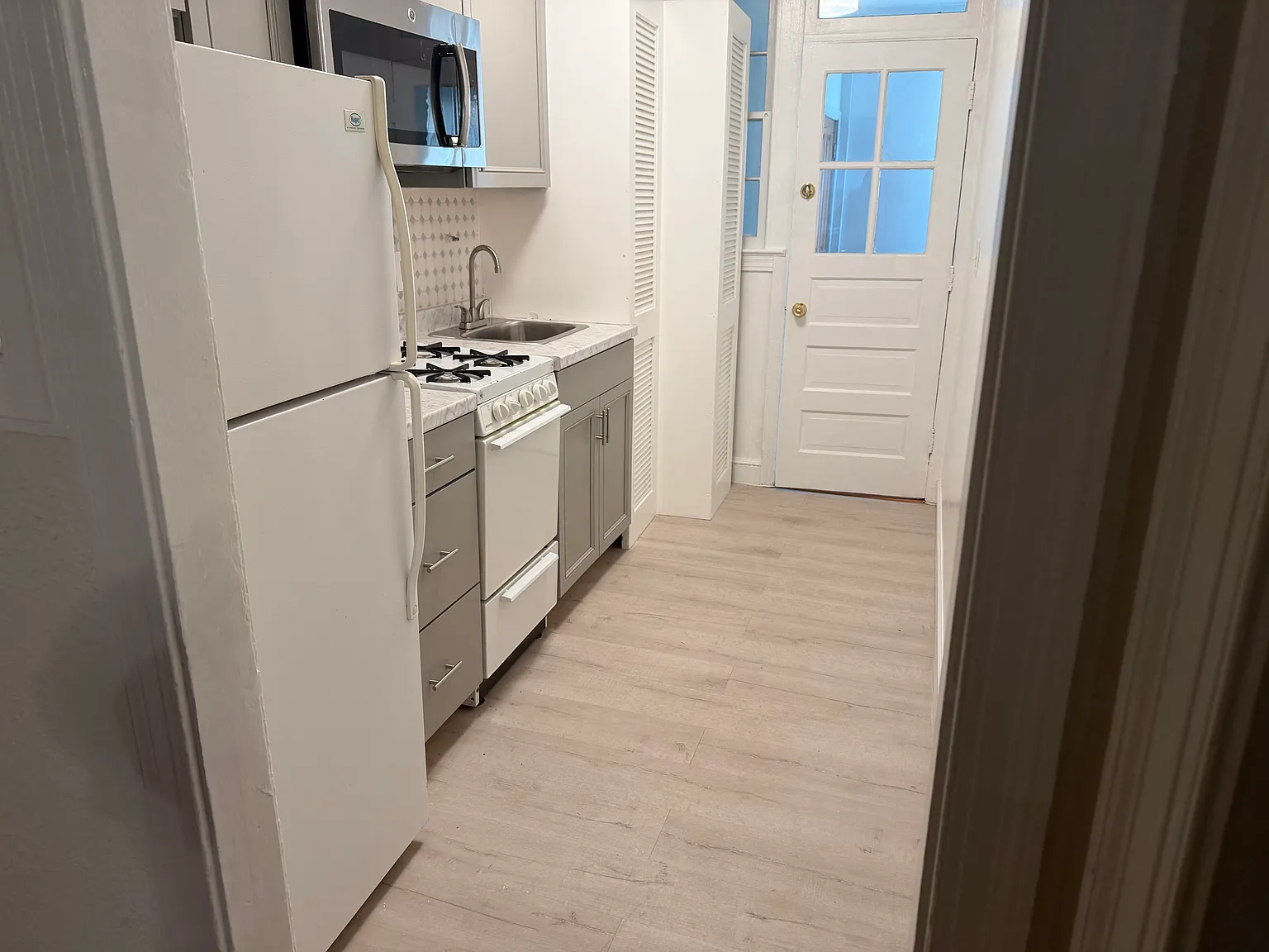 1 bed, 820 sqft, $1,695 — Photo 4