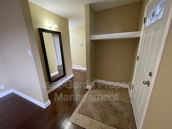 3rd image of 5011 106th Ave NW