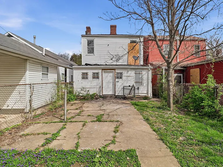 2324 Magazine St — Photo 33