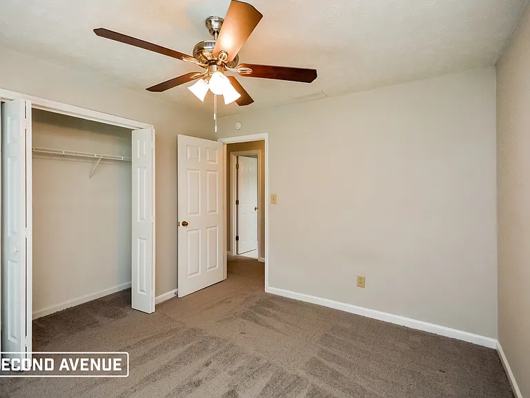 4830 Thornwood Dr — Photo 14