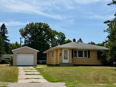 317 Pleasant Ave, Crookston, MN, 56716