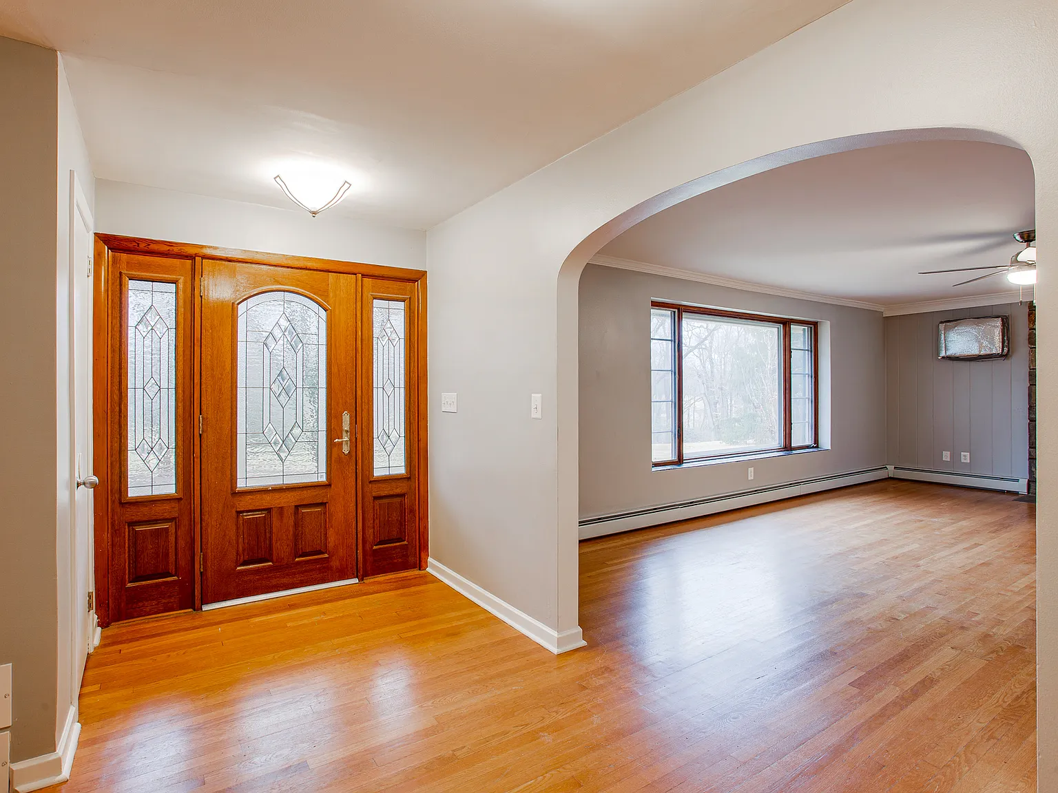 5 bed, 3262 sqft, $4,500 — Photo 4