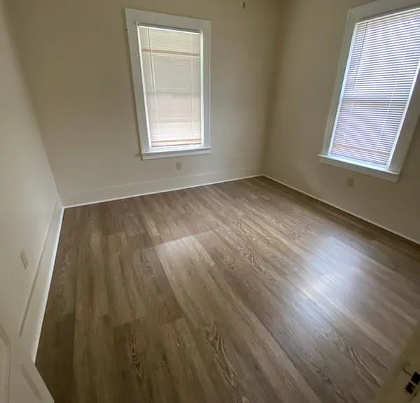602 N Fountain St — Photo 3