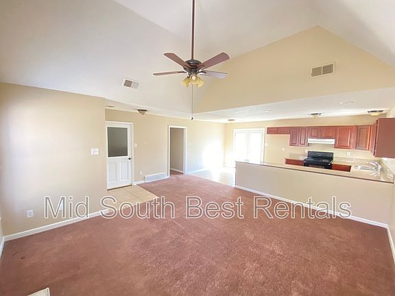 2nd image of 2722 Battle Creek Dr