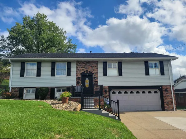 14 Wakefield St, Bridgeport, WV 26330