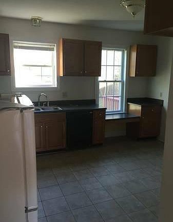 3rd image of 3002 Hull St