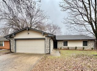 2704 S 27th St, Muskogee, OK 74401