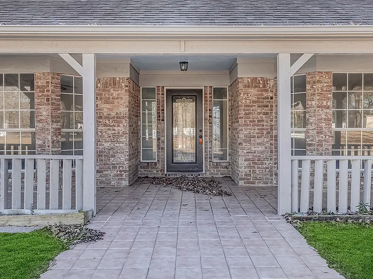 2607 Lonnie Ln — Photo 6