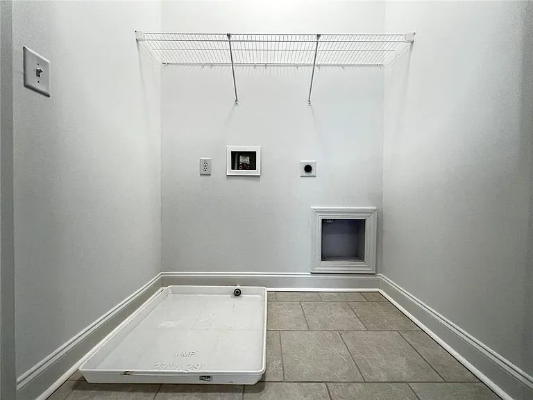 235 Sims Park Pl — Photo 13