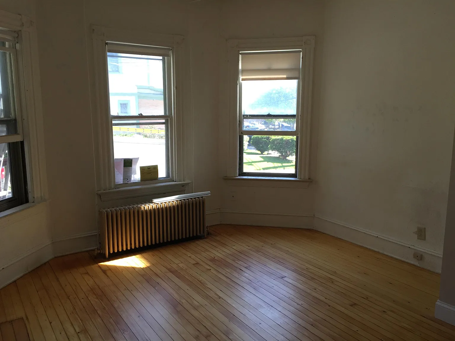 6-8 Bradley Street - 6-1 — Photo 4