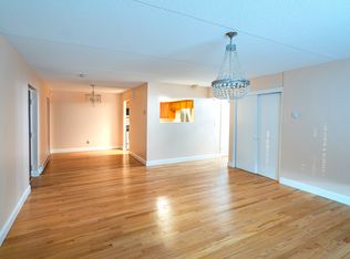28 Faxon St APT 10, Stoughton, MA 02072