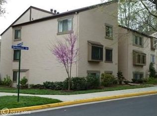 2216 Springwood Dr APT 101, Reston, VA 20191