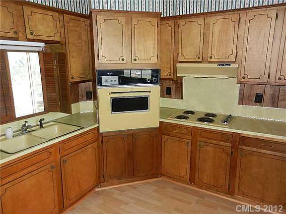 2nd image of 1205 Mays Chapel Cir