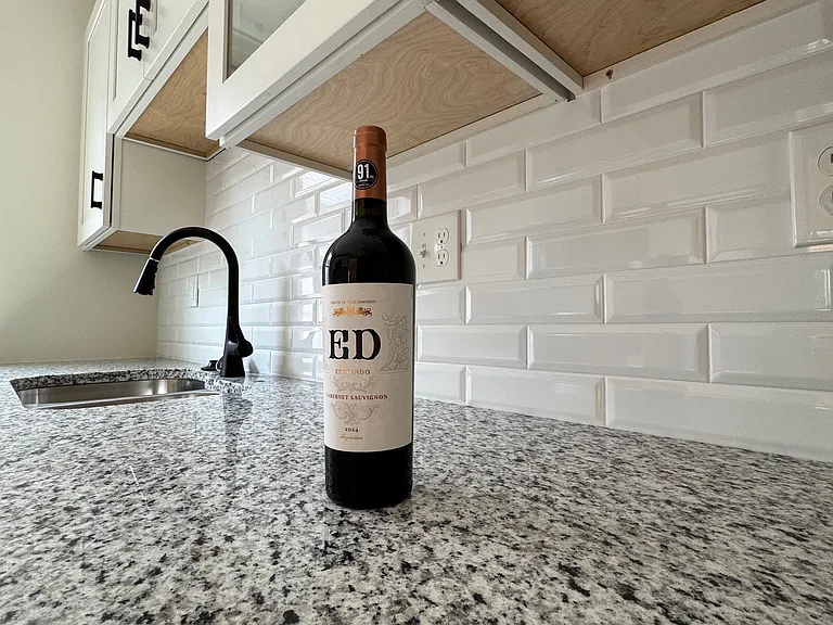 Granite counters- space for cooking and fun