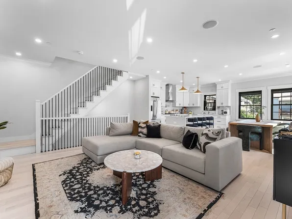 11 Lowell St #B, Arlington, MA 02476