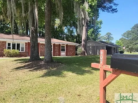 3 bed, 1189 sqft, $2,450 — Photo 2