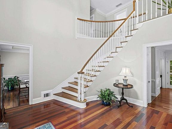 3rd image of 4692 Monticello Cir
