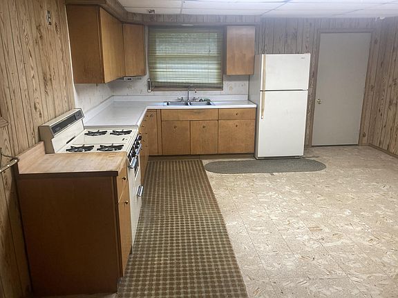 5th image of 2628 W Florence Rd