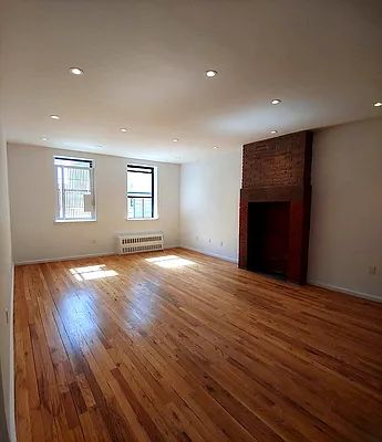 Rented by Moss Realty Company | media 9