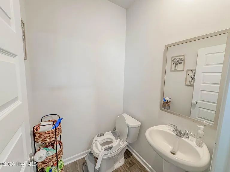 5062 Captain Dr — Photo 16