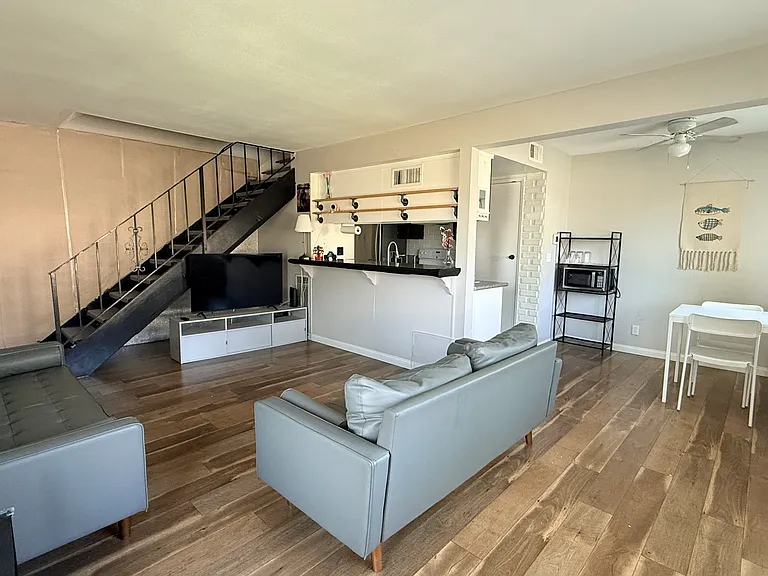 646 Avenida De La Plata — Photo 1