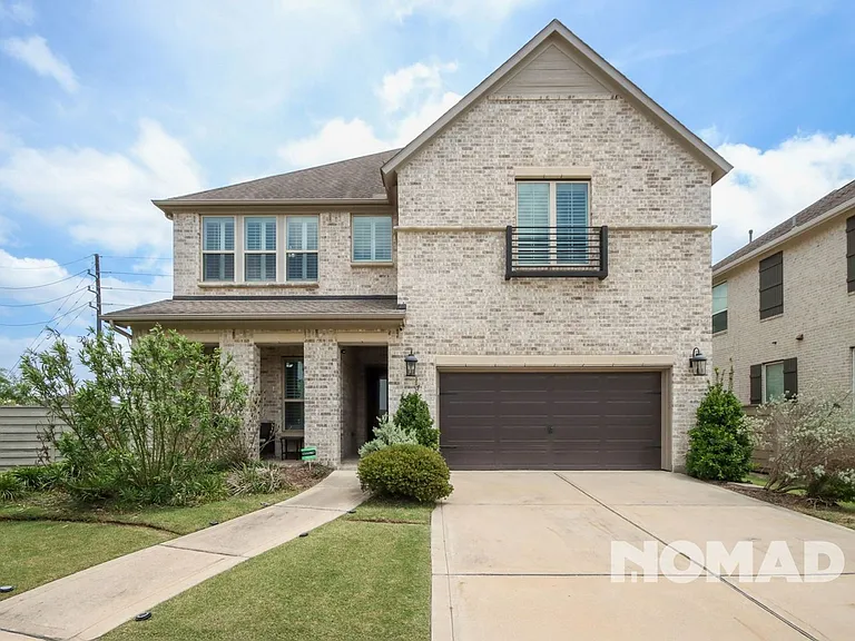 4303 Cottonwood Creek Ln — Photo 1