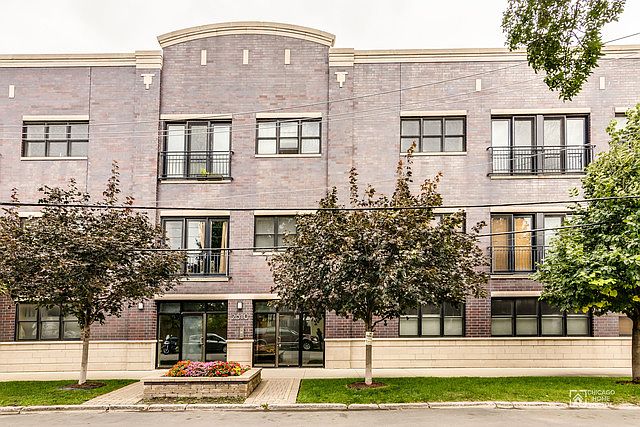 1st image of 2310 W Nelson St APT 205