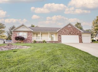 208 Michael Pl, Jerseyville, IL 62052