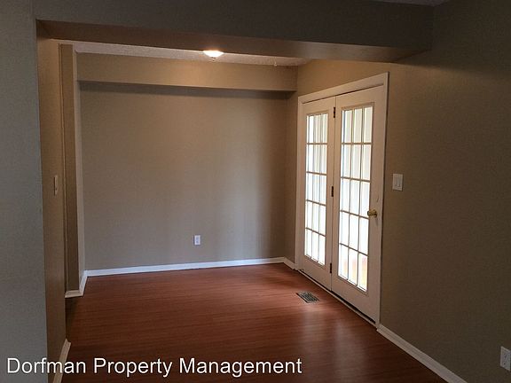 4th image of 4827 Oakwood Trl