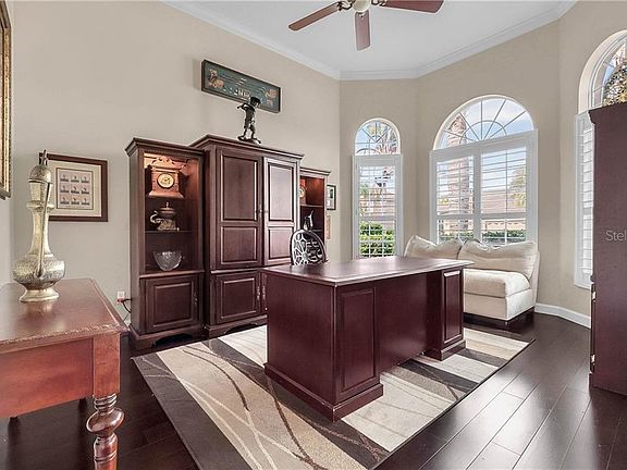 5th image of 10044 Chardonnay Dr